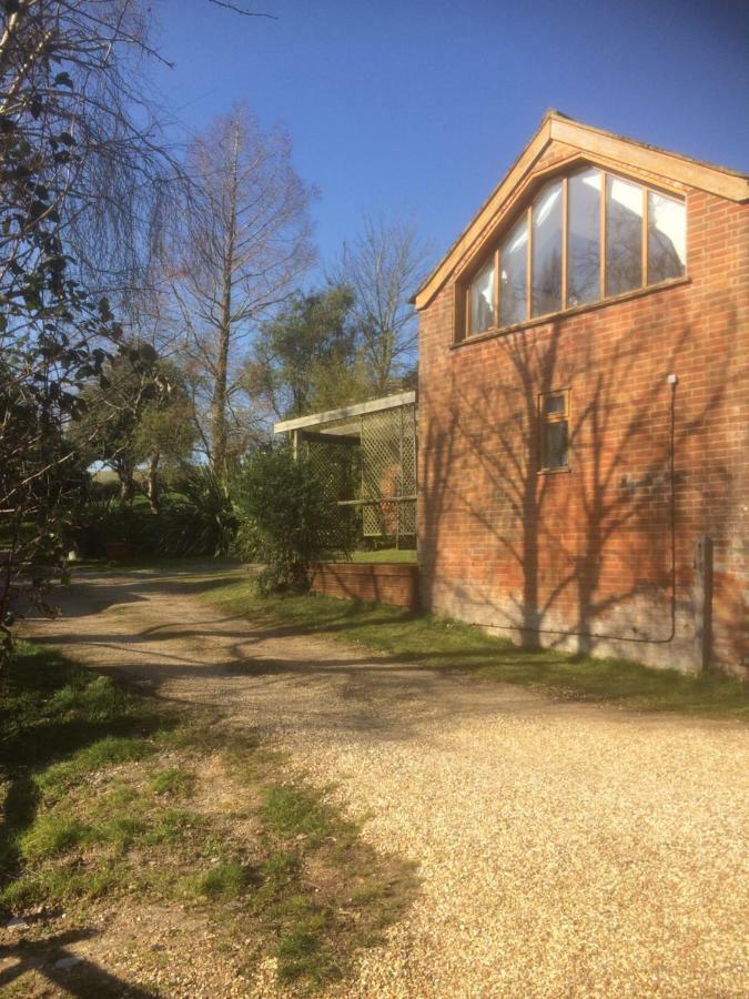 Ralph'S Barn Villa นิวพอร์ต ภายนอก รูปภาพ